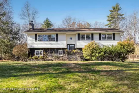 11 Forestwood Dr, Woodstock, NY 12498