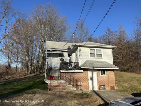 129 Station Rd, New Paltz, NY 12561