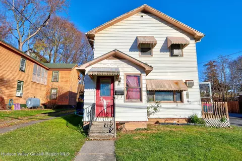 60 North St, Catskill, NY 12414