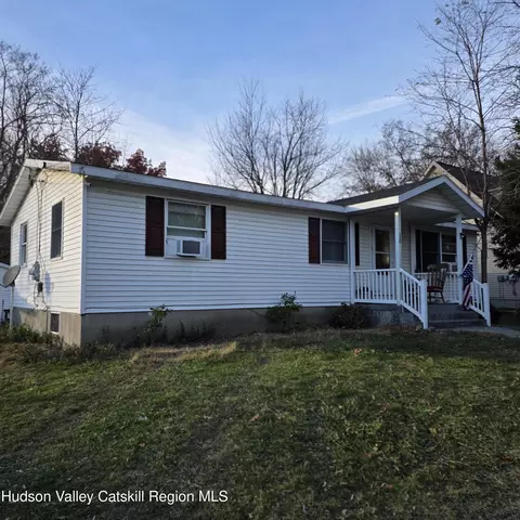 233 Washington Rd, Copake, NY 12516