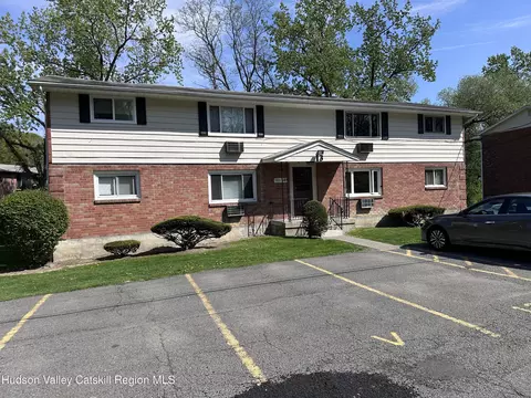 1304 Parr Lake Dr, Newburgh, NY 12550