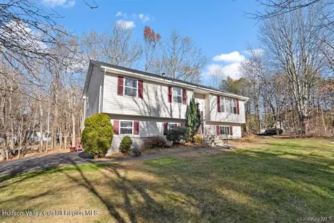 171 East Rd, Wallkill, NY 12589