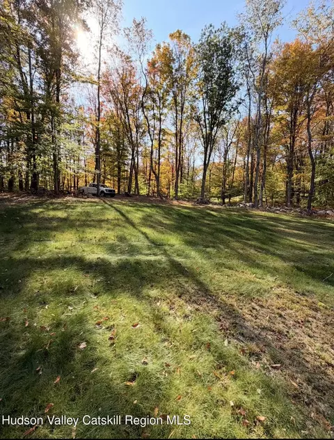 78 Bauer Rd, Averill Park, NY 12018