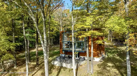 39 Hornbeck Ln, Accord, NY 12404