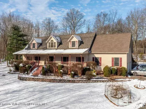 2950 New Prospect Rd, Pine Bush, NY 12566