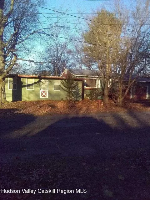 15 Brown Rd E, Copake, NY 12516