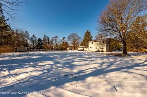 40 Balmoral Ct, Valatie, NY 12184 photo 17