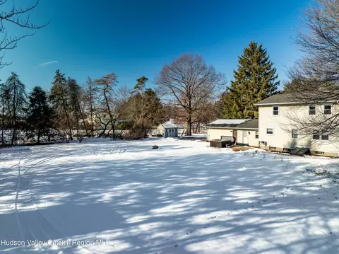 40 Balmoral Ct, Valatie, NY 12184 photo 12