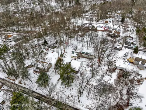 16 Sycamore Trl, Wurtsboro, NY 12790