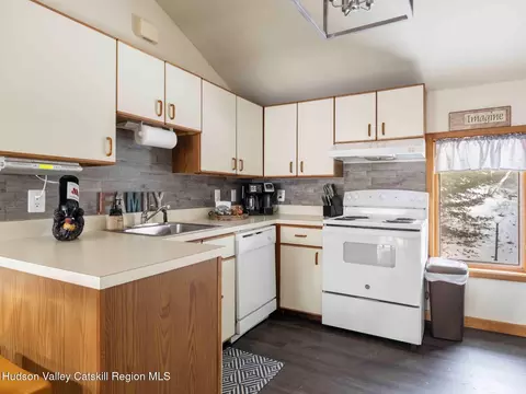 Kitchen - 76 Loo Bridge Ln #12 B, Windham, NY 12496 photo 2 of 3