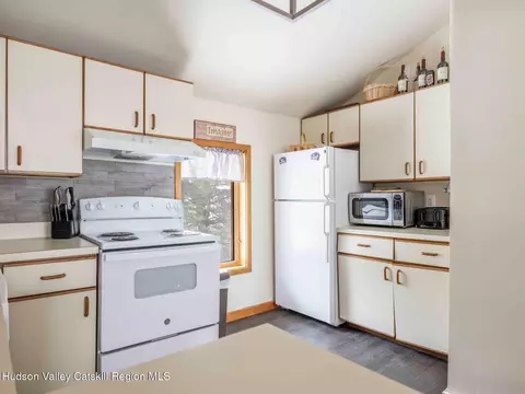 Kitchen - 76 Loo Bridge Ln #12 B, Windham, NY 12496 photo 3 of 3