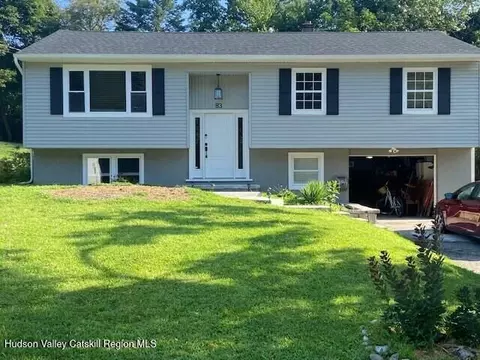 83 Marple Road Ext, Arlington, NY 12603