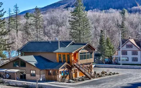 8216 New York 23a, Hunter, NY 12442