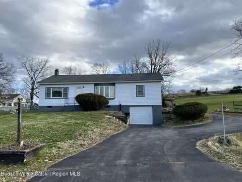 102 Washington Ave, Coxsackie, NY 12051
