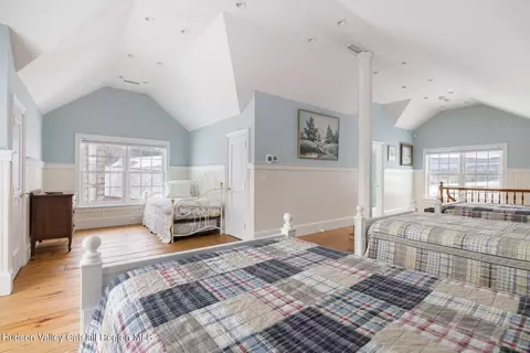 Bedroom - 351 N Settlement Rd, Ashland, NY 12407 photo 8 of 17