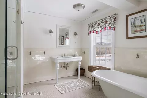 Bath - 351 N Settlement Rd, Ashland, NY 12407 photo 6 of 8