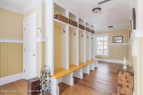 Entry Way - 351 N Settlement Rd, Ashland, NY 12407 photo 3 of 7