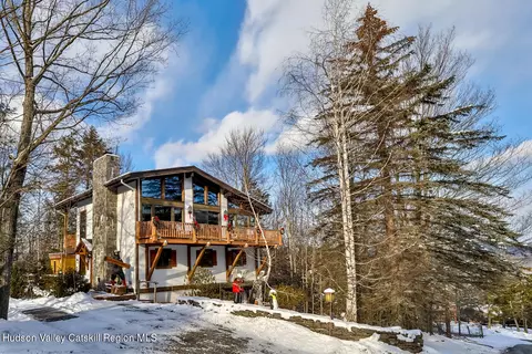 90 Club Rd, Windham, NY 12496