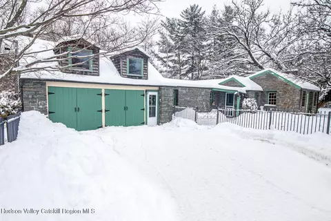 110 Mill Hill Rd, Woodstock, NY 12498