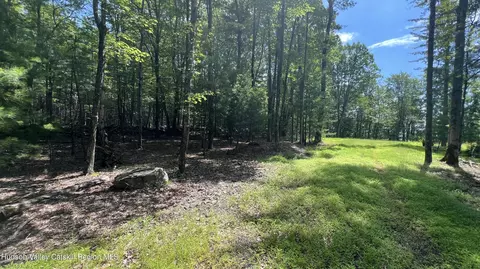 10 Rockaway Rd, Accord, NY 12404