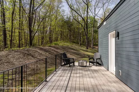 Exterior - 120 Cauterskill Ave, Catskill, NY 12414 photo 3 of 4