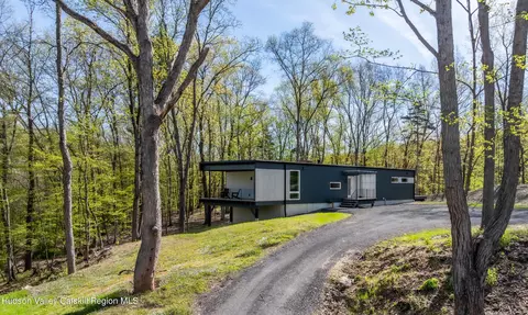 Exterior - 120 Cauterskill Ave, Catskill, NY 12414 photo 4 of 4