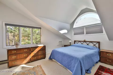 Bedroom - 91 Beaver Hill Rd, Windham, NY 12496 photo 4 of 4