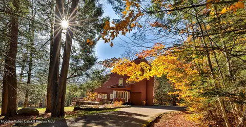 91 Beaver Hill Rd, Windham, NY 12496
