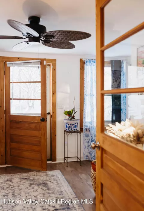Entry Way - 1271 Route 208, Wallkill, NY 12589 photo 5 of 7