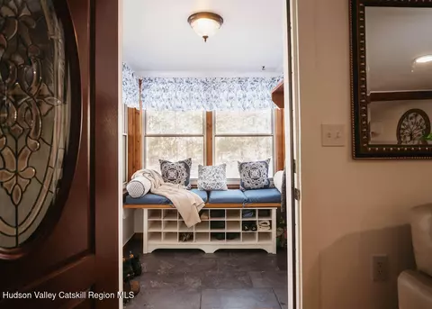 Entry Way - 1271 Route 208, Wallkill, NY 12589 photo 7 of 7