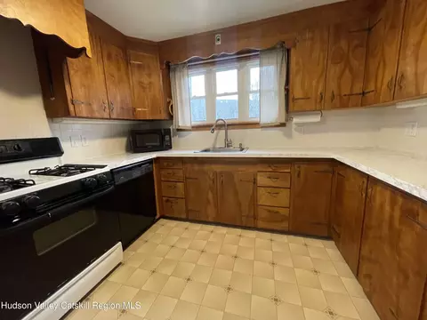 Kitchen - 265 Scribner Hollow Rd, Hunter, NY 12442 photo 3 of 3