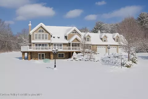 627 Green Lake Rd, Catskill, NY 12414
