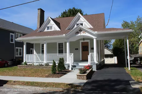 16 Aitken Ave, Hudson, NY 12534