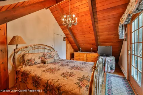 Bedroom - 730 Mill St, Windham, NY 12496 photo 5 of 6