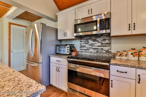 Kitchen - 730 Mill St, Windham, NY 12496 photo 4 of 5