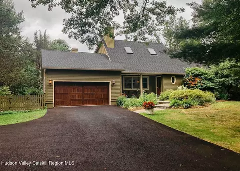 1 Rapp Hill Rd, New Paltz, NY 12561