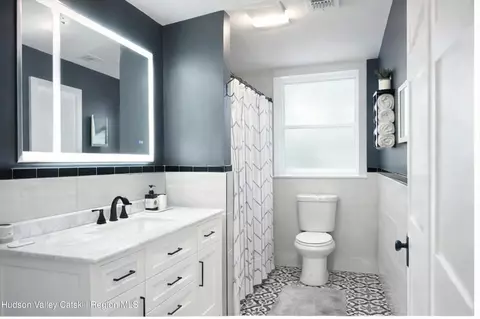 Bath - 30 Old Post Rd N, Red Hook, NY 12571 photo 6 of 8