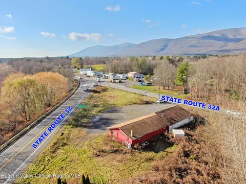 8 Route 32a, Saugerties, NY 12477
