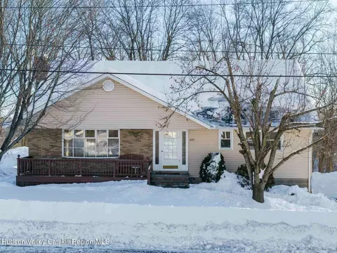 337 Elmendorf Dr, Hurley, NY 12443