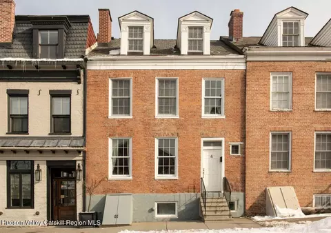 4 Union St, Hudson, NY 12534