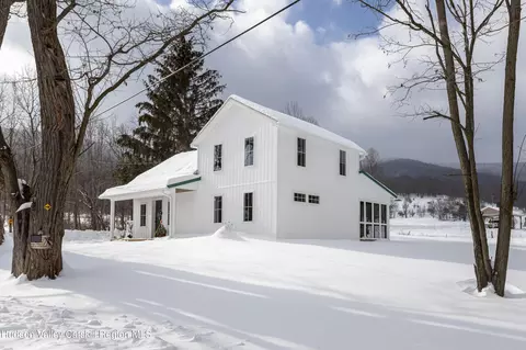8 Don Irwin Rd, Prattsville, NY 12468