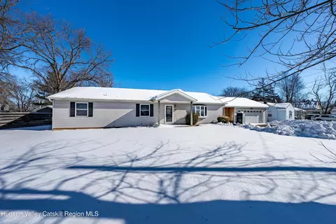 148 Joslen Blvd, Hudson, NY 12534