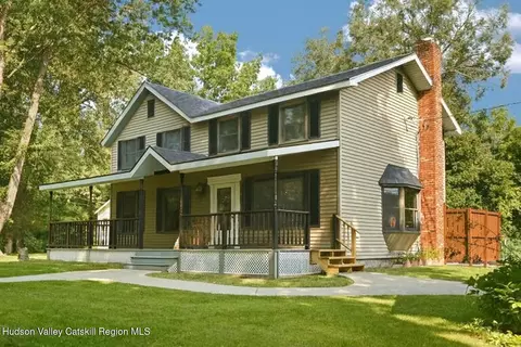 266 Scheller Park Rd, West Coxsackie, NY 12192