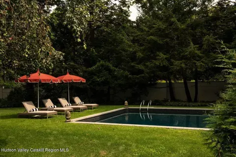 Exterior - 34 Broad St, Kinderhook, NY 12106 photo 5 of 7