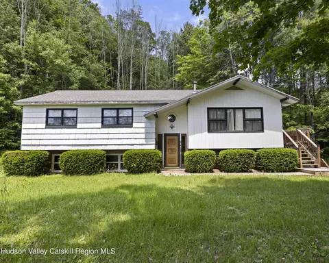 14042 Route 23, Prattsville, NY 12468