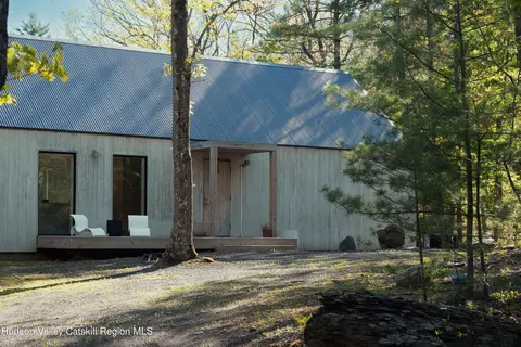 261 Blackhead Mountain Rd, Round Top, NY 12473