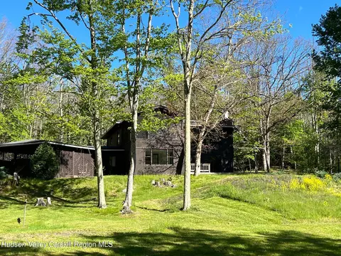 404 John Joy Rd, Woodstock, NY 12498