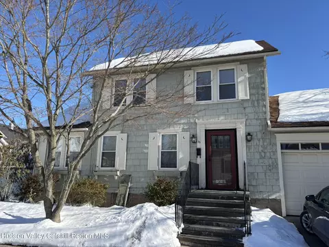 18 Schryver Ct, Kingston, NY 12401