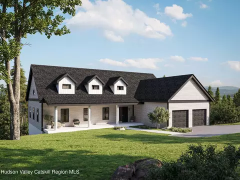 5 Truncali Dr, Marlboro, NY 12542