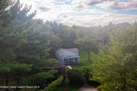 811 Hervey Sunside Rd, Cornwallville, NY 12418